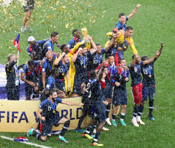 拜仁中场核 拜仁中场核