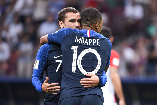 引入现代足 引入现代足