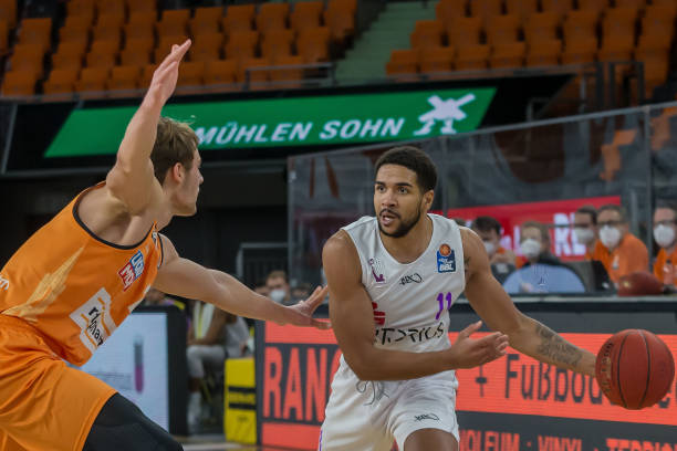 更是一场 更是一场